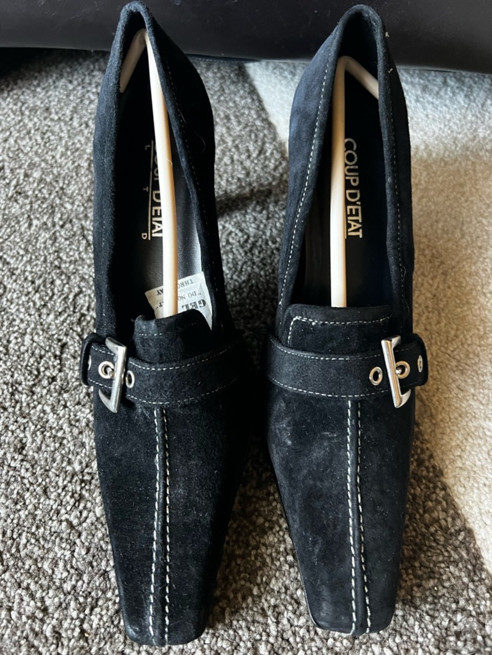 Coup D'etat Classy Black Suede w/White Stitching Heels Pumps - 6.5